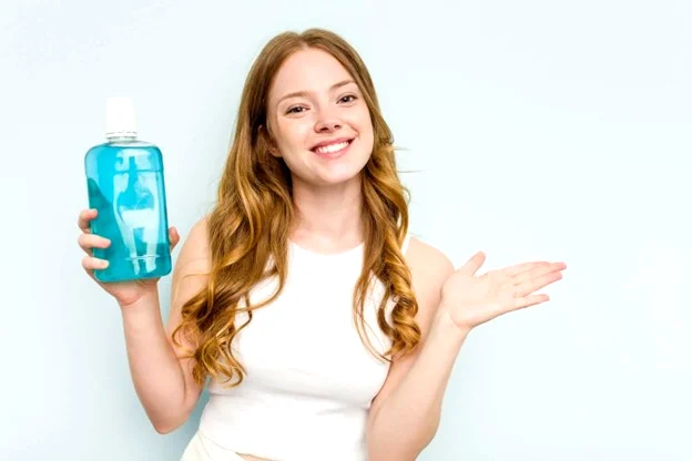 نشانه های مؤثر بودن استفاده روزانه از دهانشویه